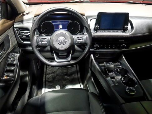 Used 2023 Nissan Rogue S image 16