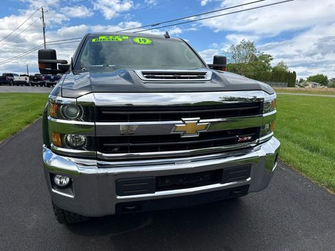 Used 2019 Chevrolet Silverado 2500 LT w/ LT Convenience Package AWD/4WD image 8