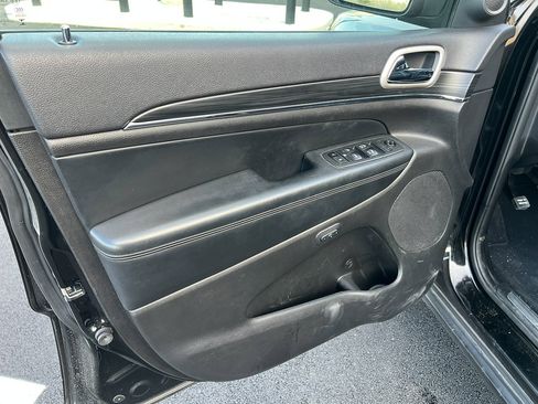 Used 2021 Jeep Grand Cherokee Limited image 13