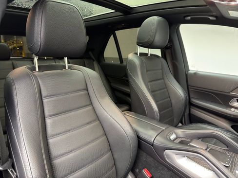 Used 2022 Mercedes-Benz GLE 350 4MATIC image 3