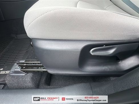 New 2026 Toyota Corolla Cross L image 15