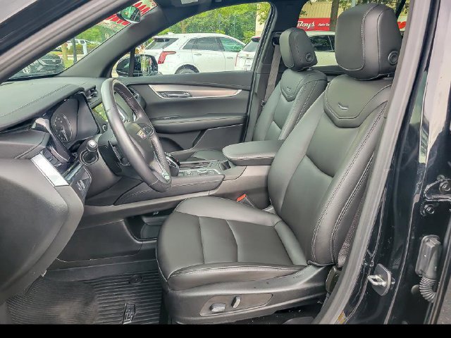 Certified 2023 Cadillac XT6 Luxury w/ LPO, Floor Liner Package AWD/4WD image 12