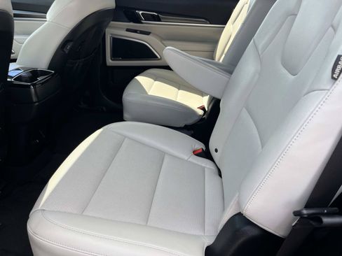Used 2023 Kia Telluride S w/ S Sunroof Package FWD image 20