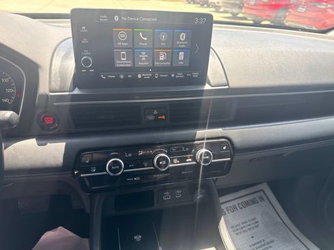 Used 2025 Honda Pilot EX-L image 8