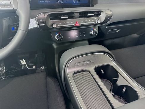 Certified 2026 Hyundai Palisade SE FWD image 24