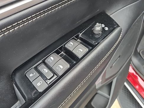 Used 2024 Jeep Wagoneer Series II image 33