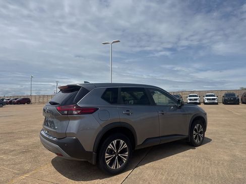 Certified 2023 Nissan Rogue SV FWD image 20