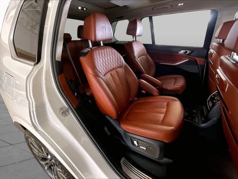 Used 2023 BMW X7 xDrive40i w/ Executive Package AWD/4WD image 18