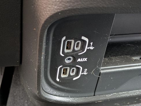 Used 2024 RAM 2500 Laramie w/ Safety Group AWD/4WD image 32
