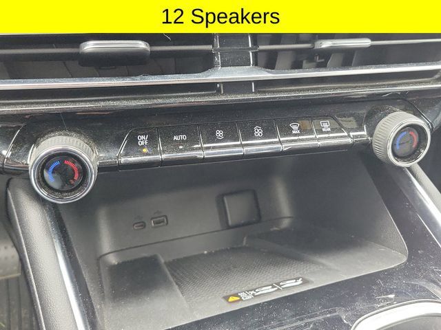 Used 2025 Chevrolet Traverse RS w/ LPO, Floor Liner Package AWD/4WD image 16