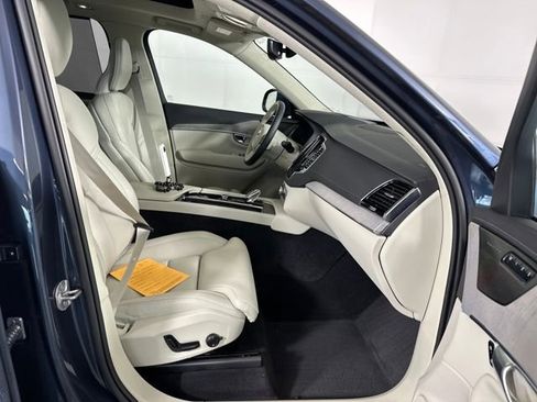 Used 2024 Volvo XC90 T8 Ultimate w/ Lounge Package image 28