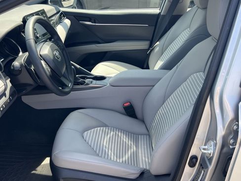 Used 2024 Toyota Camry SE FWD image 7