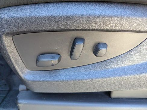 Used 2015 Chevrolet Tahoe LT image 12