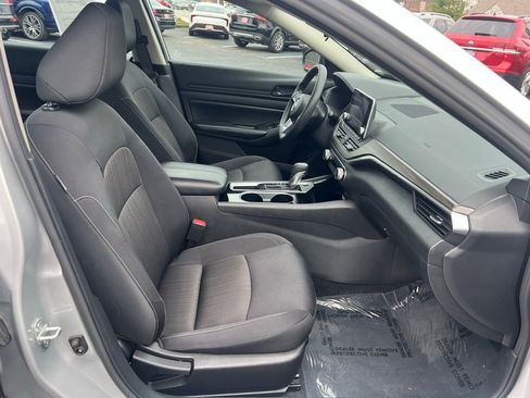 Used 2024 Nissan Altima 2.5 SV image 29
