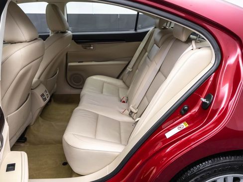 Used 2014 Lexus ES 350 w/ Luxury Package image 23