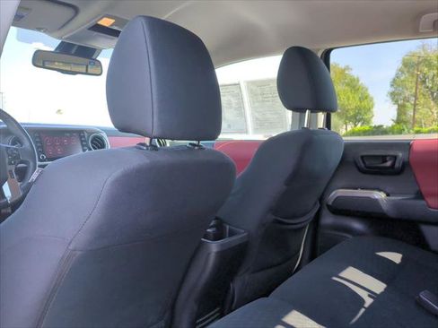 Used 2022 Toyota Tacoma SR5 w/ Technology Package image 27