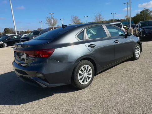 Used 2022 Kia Forte Sedan image 8