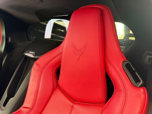 Used 2021 Chevrolet Corvette Stingray Coupe w/ Z51 Performance Package RWD image 19