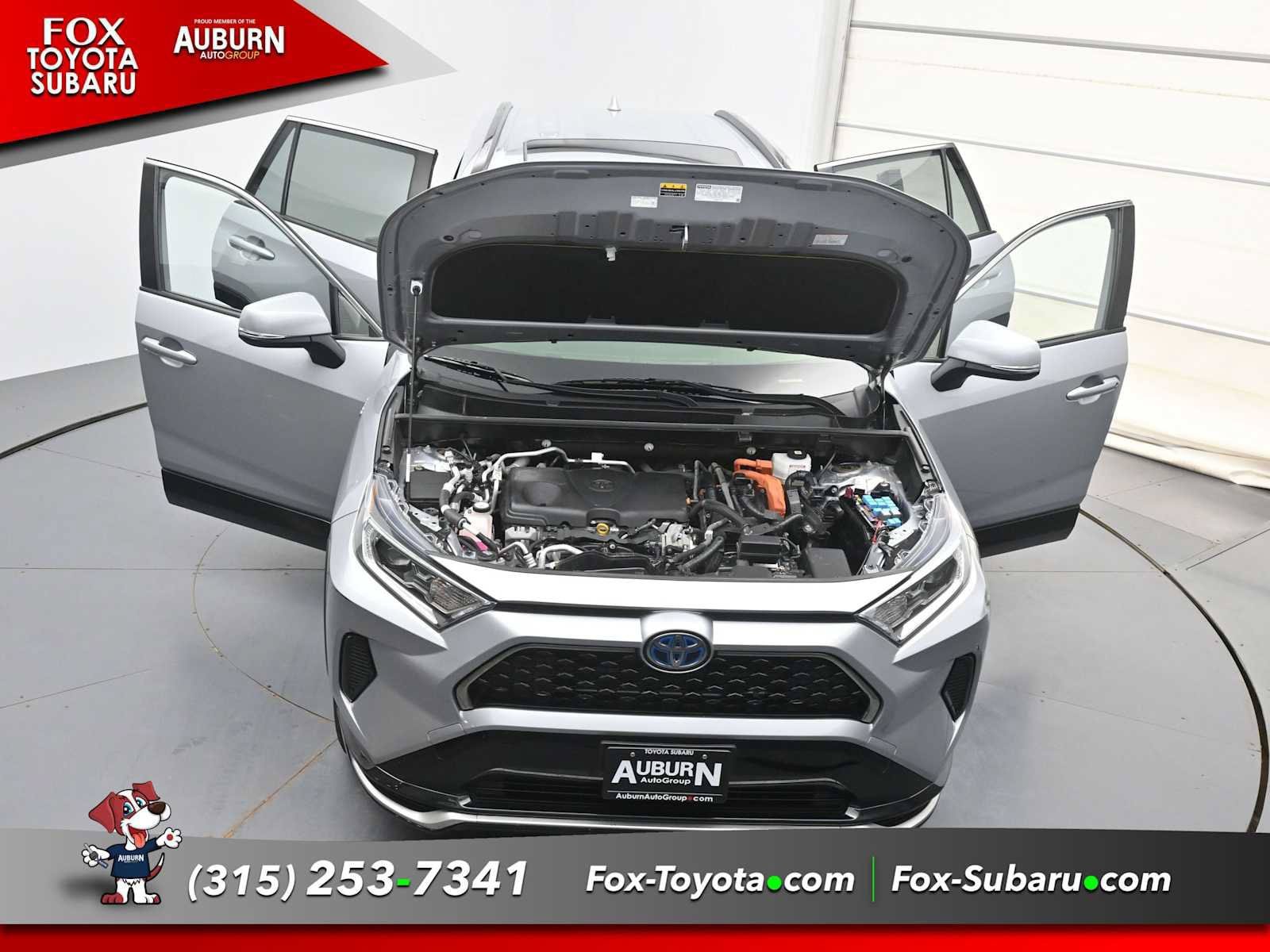 Used 2021 Toyota RAV4 SE w/ Weather & Moonroof Package AWD/4WD image 40