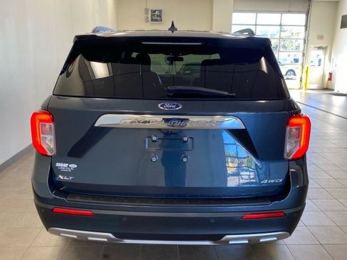 Certified 2022 Ford Explorer XLT w/ Equipment Group 202A image 6