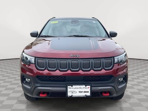 Used 2022 Jeep Compass Trailhawk w/ Trailhawk Convenience Group AWD/4WD image 2