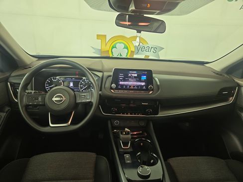 Used 2023 Nissan Rogue SV image 13