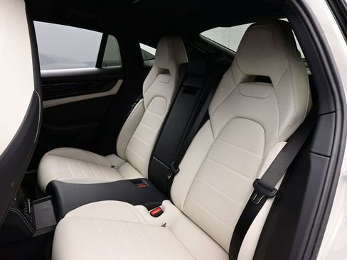 Certified 2025 Porsche Panamera 4 AWD/4WD image 14