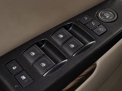 Used 2017 GMC Yukon SLT RWD image 27