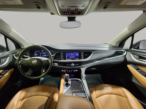 Used 2020 Buick Enclave Essence w/ LPO, Luxury Package image 10