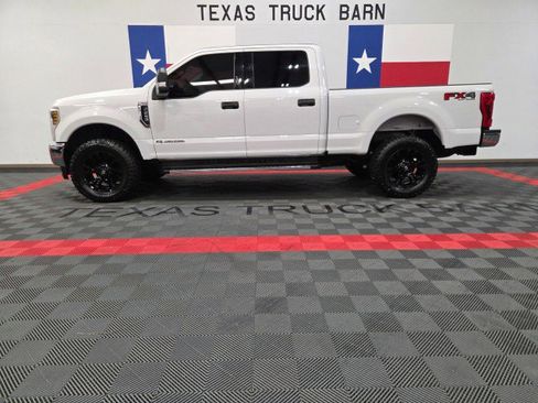 Used 2019 Ford F250 XLT w/ FX4 Off-Road Package AWD/4WD image 1