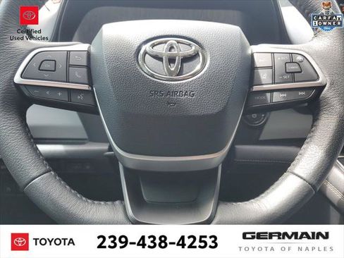 Certified 2025 Toyota Sienna XLE FWD image 25