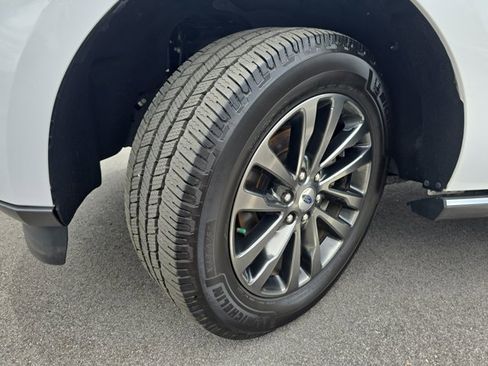 Used 2021 Ford Expedition Max Limited image 34