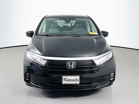 Used 2023 Honda Odyssey Touring image 2