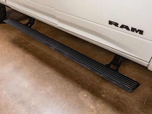 Used 2020 RAM 2500 Laramie image 12