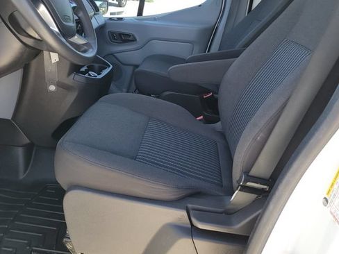 Used 2019 Ford Transit 250 148 Medium Roof RWD image 6