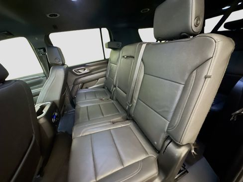 Used 2024 Chevrolet Suburban LT image 29