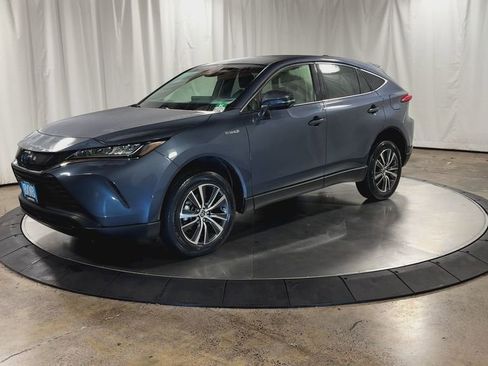 Used 2021 Toyota Venza LE image 6