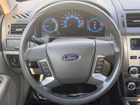 Used 2011 Ford Fusion SEL FWD image 3
