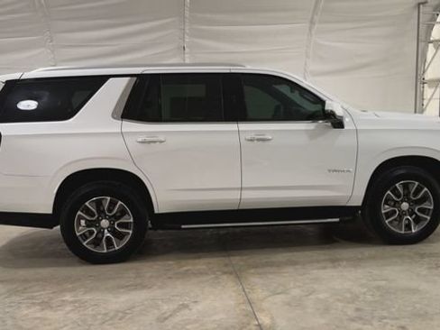 Used 2022 Chevrolet Tahoe LT w/ Luxury Package RWD image 5