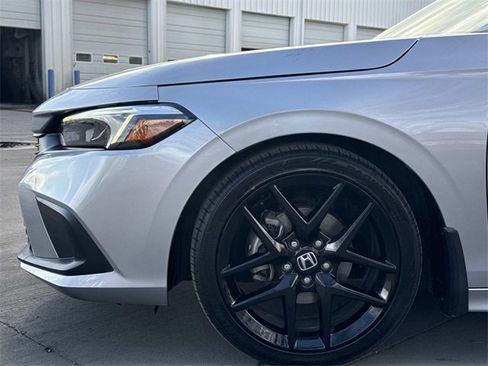 Used 2022 Honda Civic Sport image 5