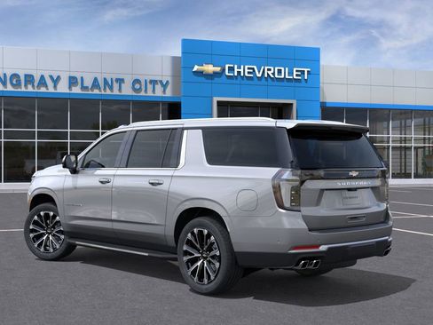 New 2025 Chevrolet Suburban High Country image 3