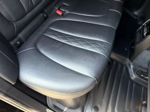 Used 2019 BMW X5 xDrive50i w/ M Sport Package AWD/4WD image 15