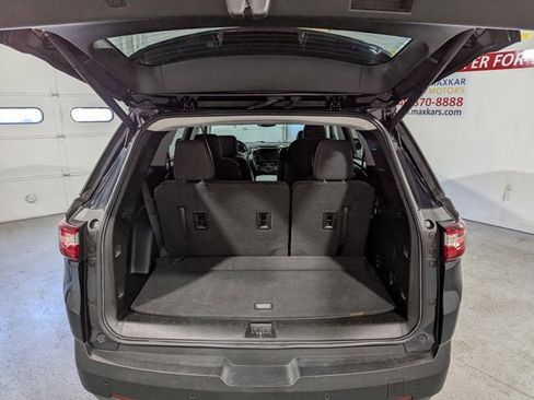 Used 2020 Chevrolet Traverse LT image 29