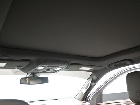 Used 2021 Chevrolet Tahoe Z71 w/ Z71 Off-Road Package image 14