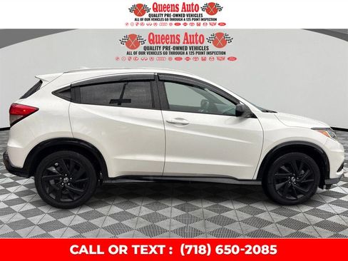 Used 2022 Honda HR-V Sport image 8