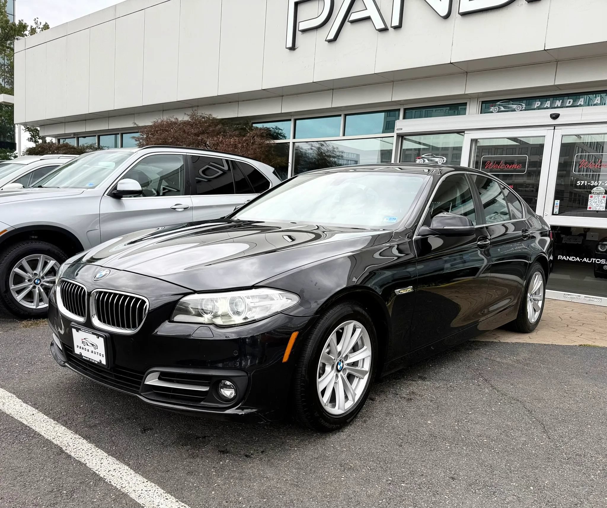 Used 2015 BMW 528i xDrive Sedan AWD/4WD image 3