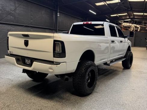 Used 2017 RAM 2500 Tradesman w/ Chrome Appearance Group AWD/4WD image 5