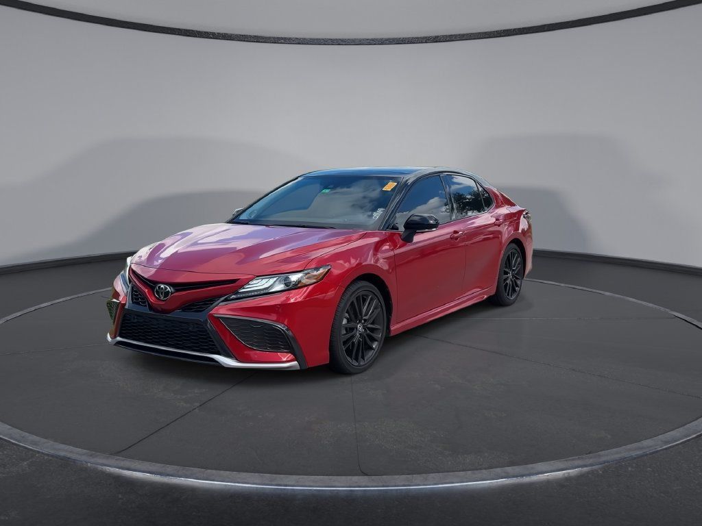 Used 2022 Toyota Camry XSE w/ Navigation Package FWD image 4