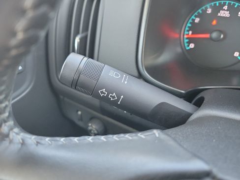 Used 2021 Chevrolet Colorado LT w/ Safety Package image 29