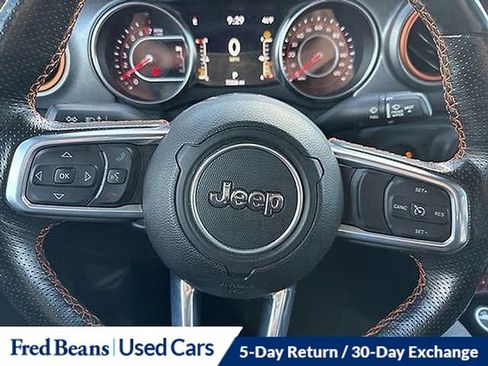 Used 2022 Jeep Gladiator Mojave w/ Cold Weather Group image 38